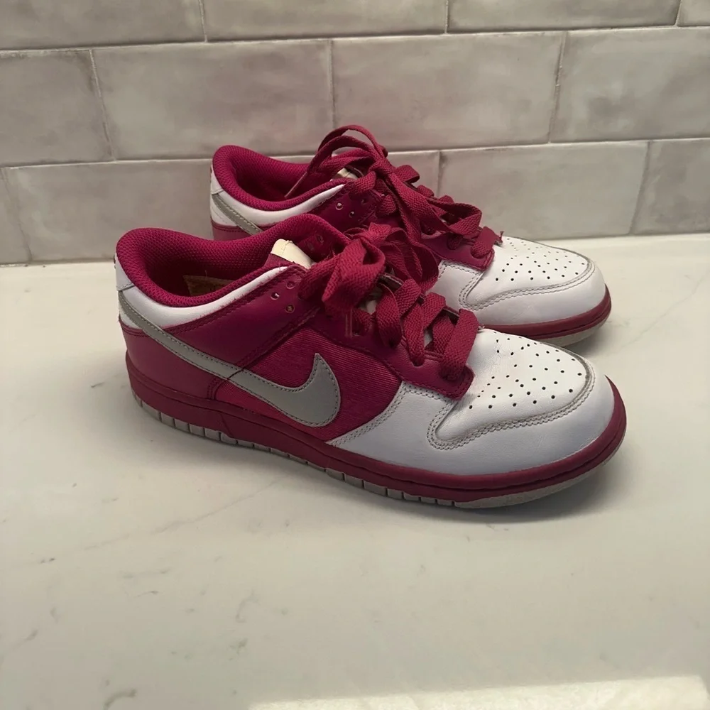Nike Dunk Low Rave Pink Women’s Size 7 Magenta Y2K Colorful